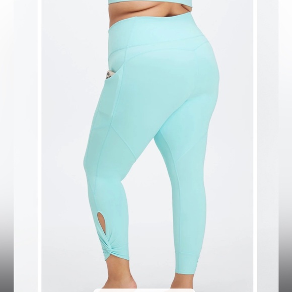 Fabletics Yitty Plus Size Oasis PureLuxe High-Waisted Twist 7/8 Legging 4X - Picture 2 of 7